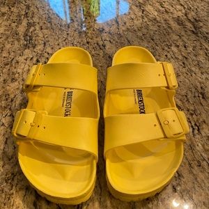 Rubber Birkenstock - yellow